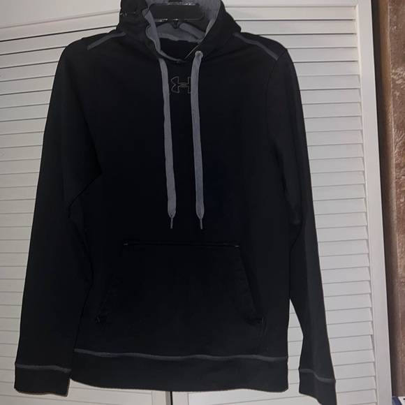 🔥3 for $25🔥 (EUC) BLACK HOODIE UNDER ARMOUR SWEATSHIRT. SZ SM - Picture 1 of 5